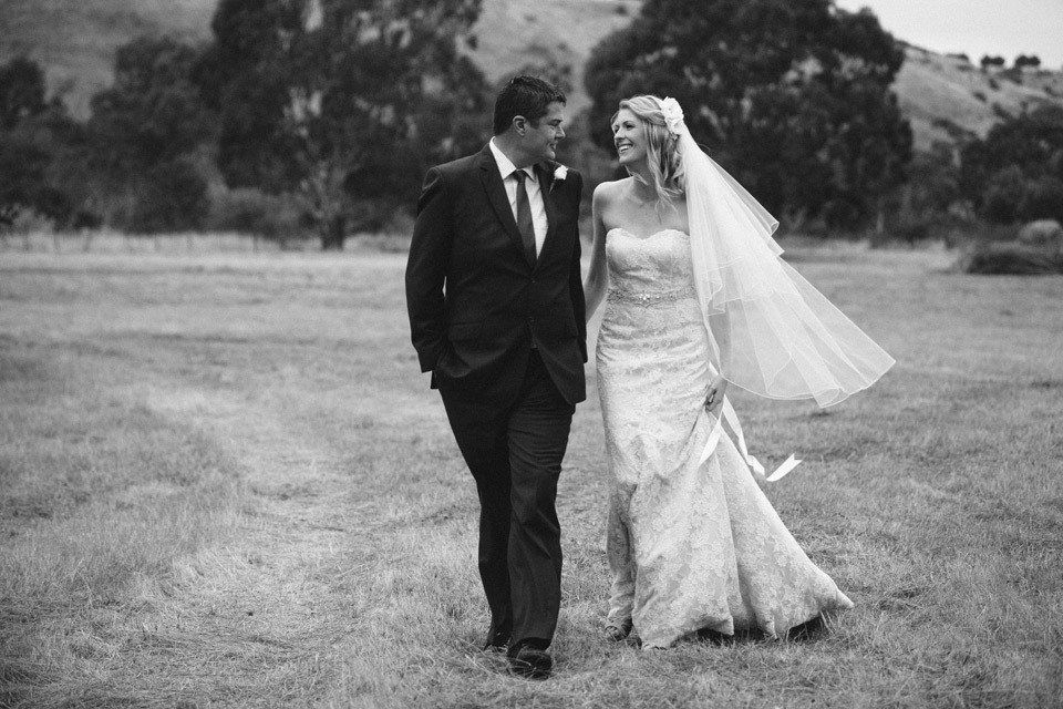 Melbourne Marriage Celebrant Meriki Comito | Seryn & Stuart's Emu Bottom Homestead Wedding | Photo: www.kimselbyphotography.com.au 