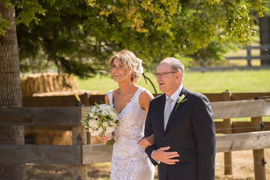 Melbourne Wedding Celebrant Meriki Comito | Sarah & Tyson's Country Wedding | Photo: www.jerryghionis.com