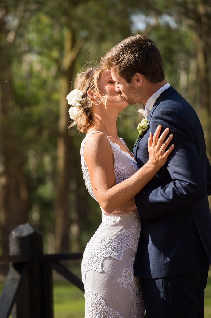 Melbourne Wedding Celebrant Meriki Comito | Sarah & Tyson's Country Wedding | Photo: www.jerryghionis.com